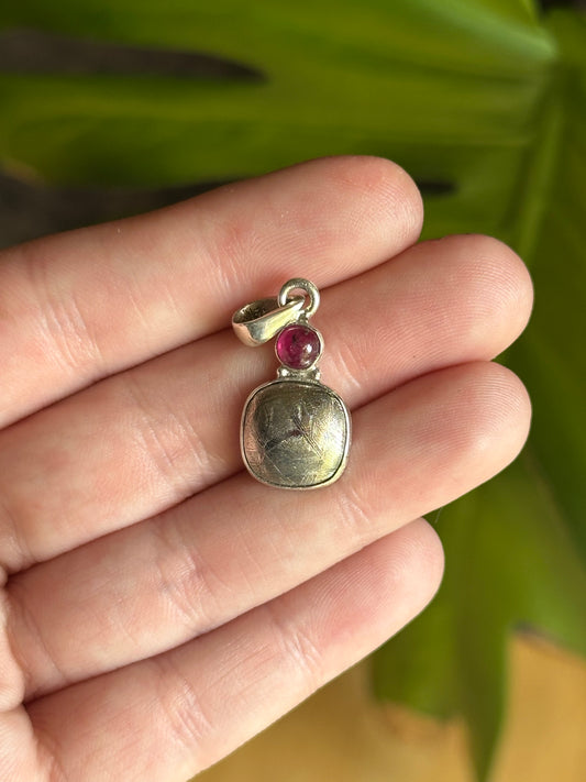 4.33g Polished Muonionalusta Meteorite & Ruby Sterling Silver Pendant
