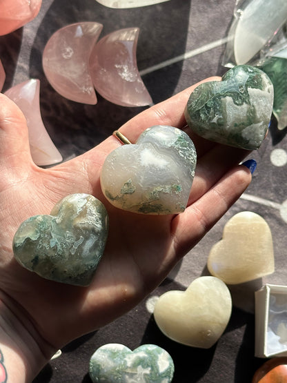 One (1) Moss Agate Puffy Heart Carving